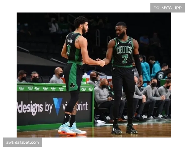 凯尔特人狂胜骑士,塔图姆布朗双探花发力NBA 凯尔特人狂胜骑士,塔图姆布朗双探花发力NBA