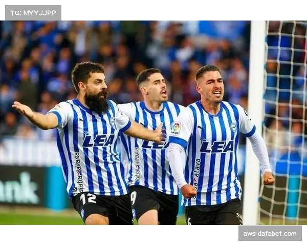 比利亚雷亚尔五连胜稳居第三 攻防均衡性令人惊叹 比利亚雷亚尔五连胜稳居第三 攻防均衡性令人惊叹